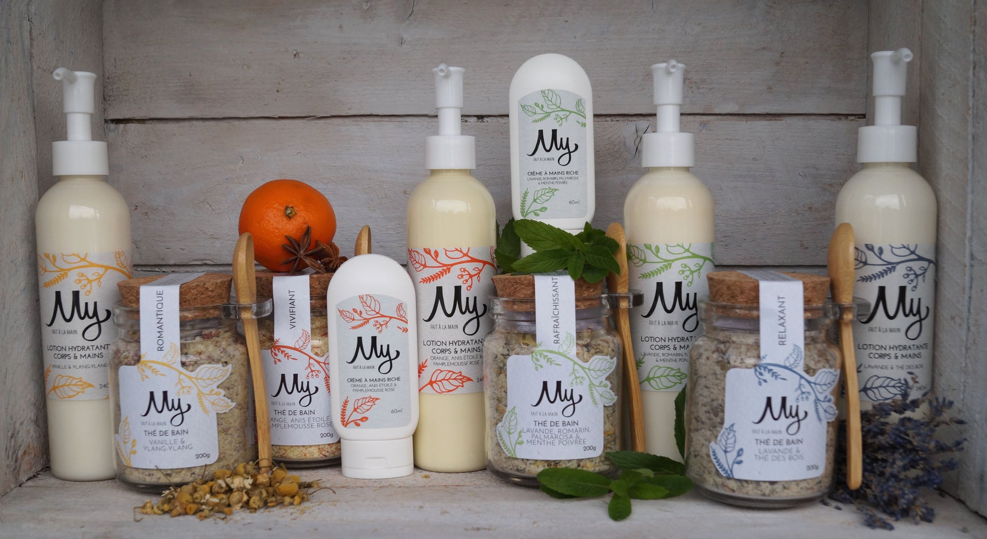 Thés de bain adoucissants, lotions hydrantes corps et mains, crèmes à mains riches