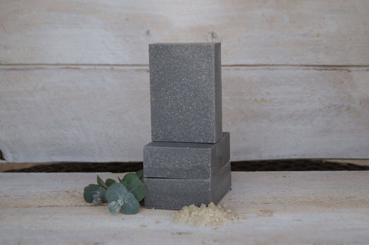 Savon aux sels de la Mer Morte et charbon activé Eucalyptus et arbre à thé